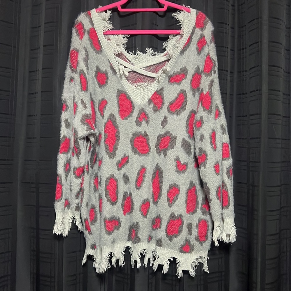 Distressed leopard sweater - Picture 2 of 5